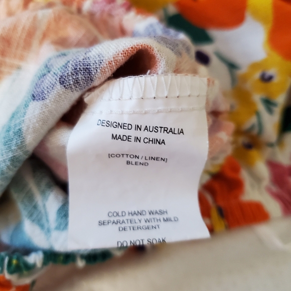 Linen Lux Tropical Multi-Color Floral Linen Blend Off The Shoulder Cropped Shirt - Picture 3 of 6